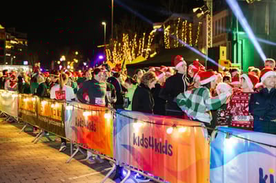 Een foto van 2025, Santa Run