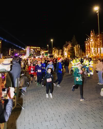 Een foto van 2025, Santa Run