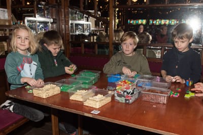 Een foto van Overige Acties Lego kerstballen