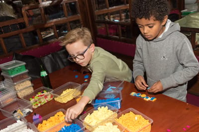 Een foto van Overige Acties Lego kerstballen