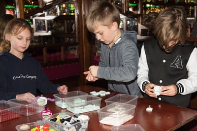 Een foto van Overige Acties Lego kerstballen