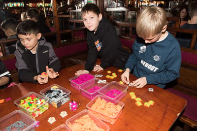 Een foto van Overige Acties Lego kerstballen