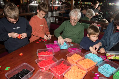 Een foto van Overige Acties Lego kerstballen